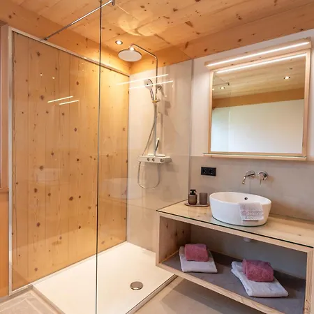 Haus Hoalp شقة